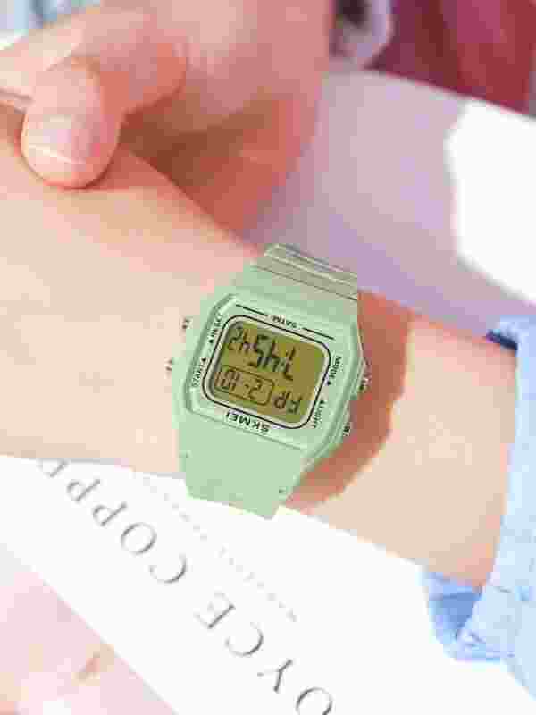 SKMEI 1683 Waterproof Mens Watch - Image 5