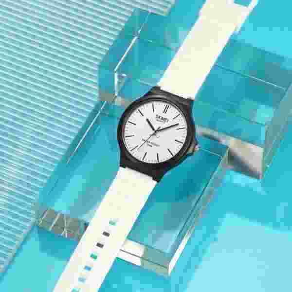 SKMEI Minimalist Fashion Quartz Watch for Men with 50M Water Resistance (Model 2108) - Image 2