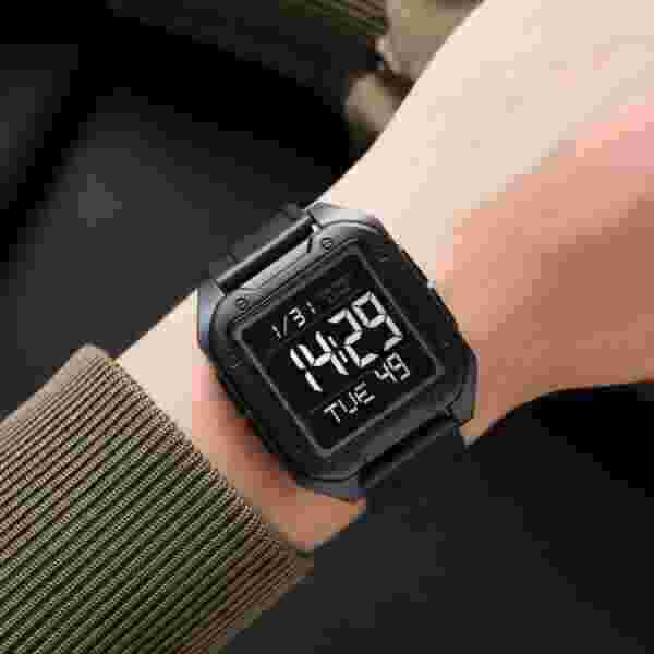 Skmei 2128 Dual Time Digital Sports Watch for Men with 50M Water Resistance - Image 3
