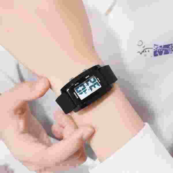 Skmei 2325 Digital Sports Watch for Men with Backlight (50M Waterproof) - Image 3