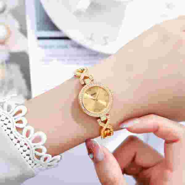 Skmei 1738 Rhinestone Mosaic Fashion Watch for Women - Image 4