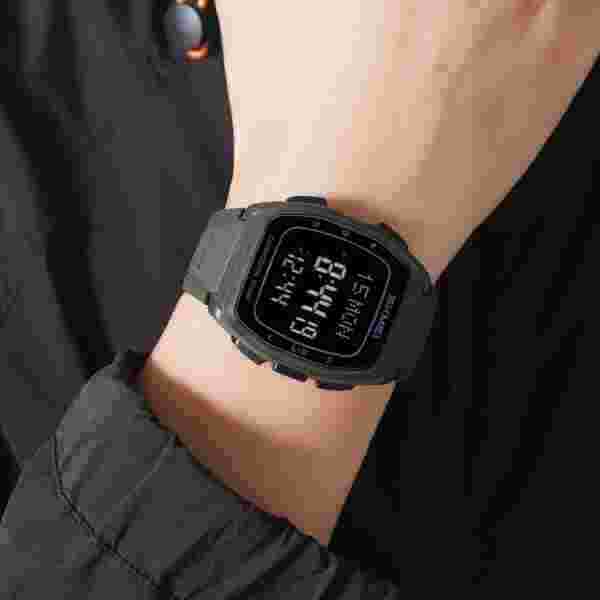 Skmei 2441 Multifunctional World Time Sports Watch with Dual Time Display and Countdown Timer (50M Waterproof) - Image 3