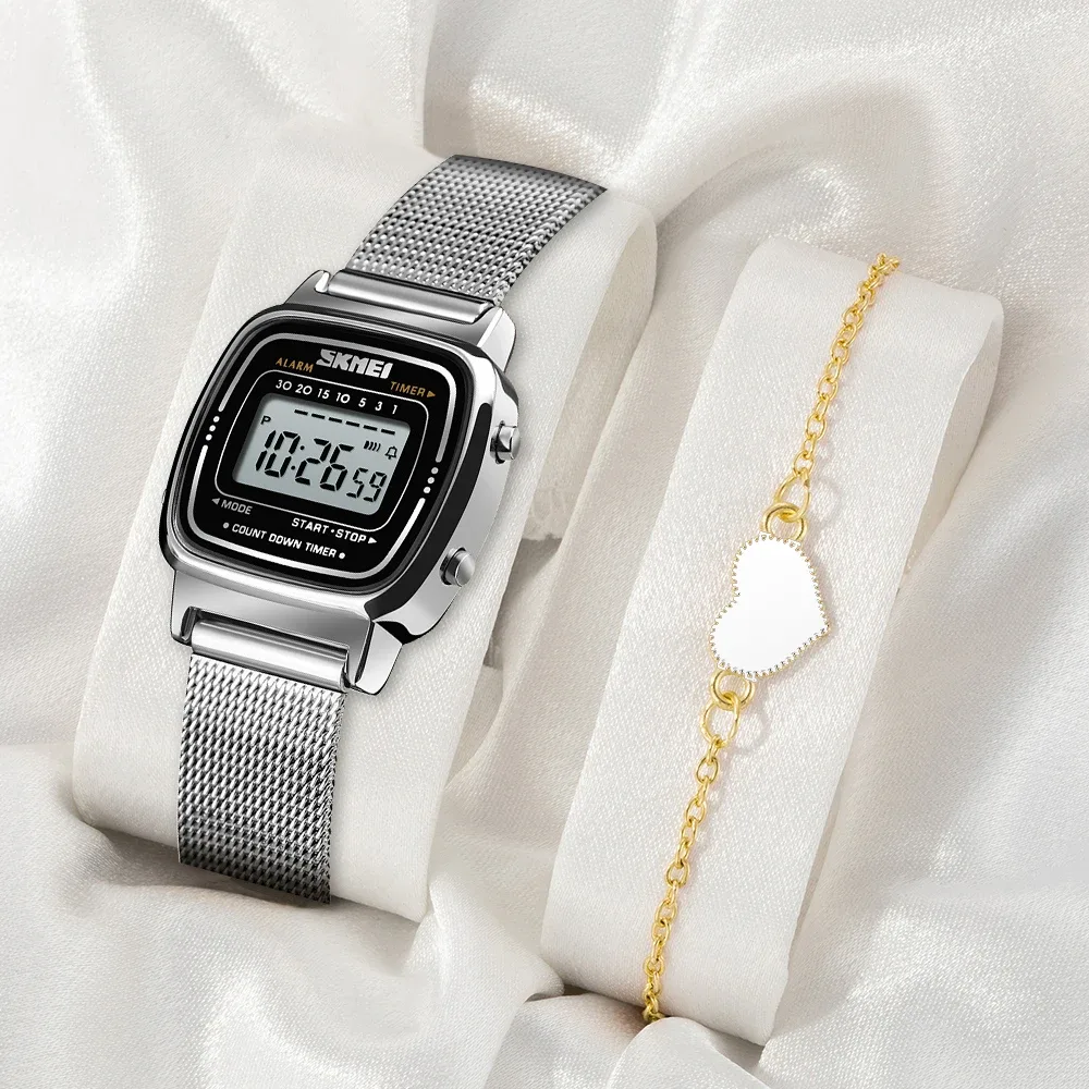 Silver-mesh belt