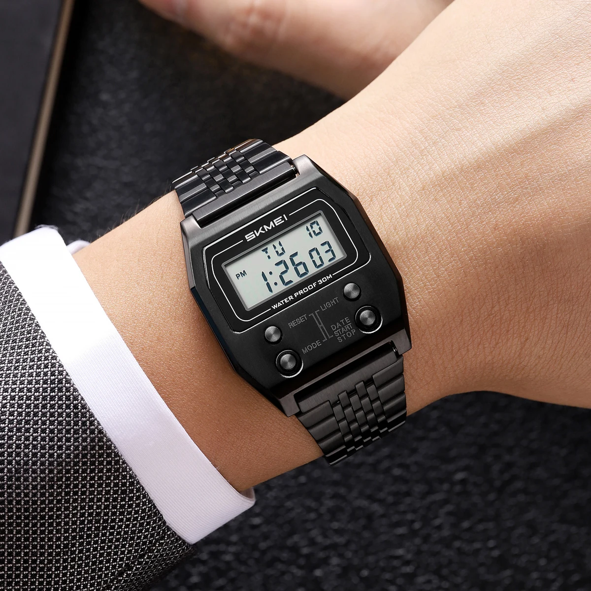 Skmei 2460 Multifunction Digital Watch with EL Light and Stopwatch for Men and Women (30M Waterproof) Skmei 2460 Multifunction Digital Watch with EL Light and Stopwatch for Men and Women (30M Waterproof) - Image 4